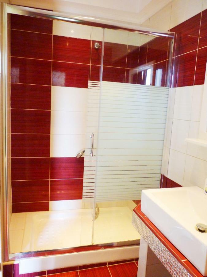 Yannis Apartments Afytos Exterior photo