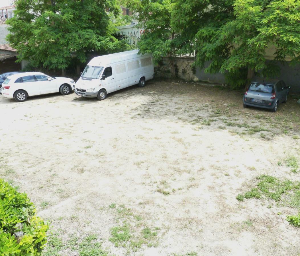 Yannis Apartments Afytos Exterior photo