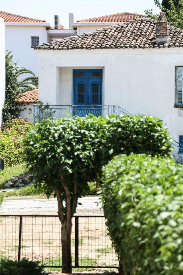 Yannis Apartments Afytos Exterior photo