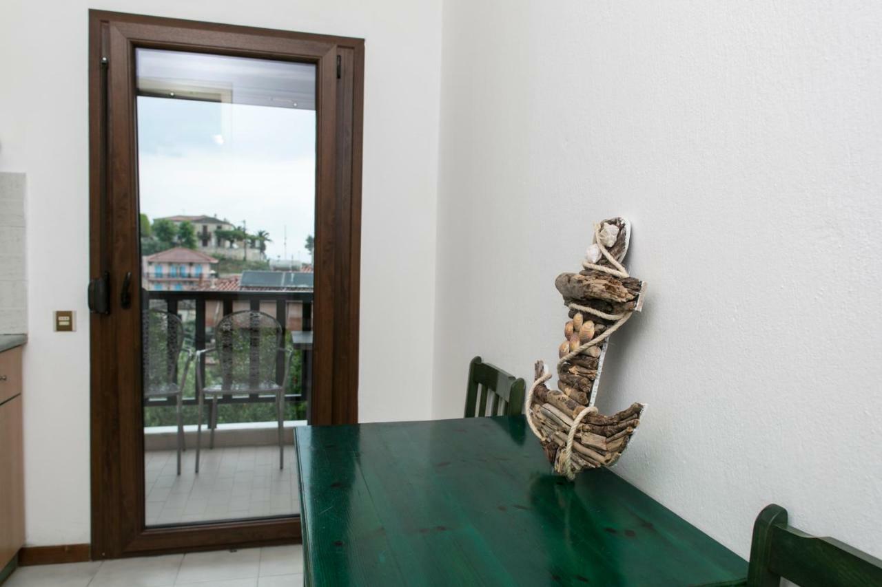 Yannis Apartments Afytos Exterior photo